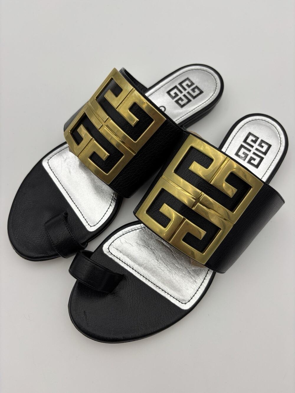 Authentic Givenchy Toe Ring Flat Sandal Black Leather Gold Logo Size 37.5 / 7